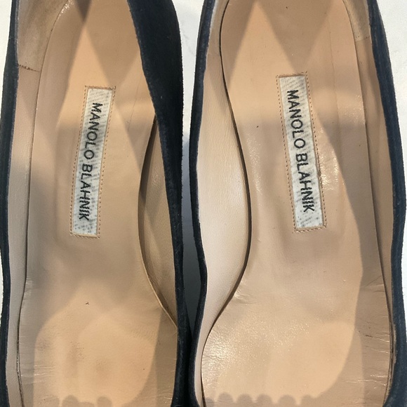 Manolo Blahnik Bottopla…Women's kitten heel black suede pumps….38.5 - Picture 8 of 10